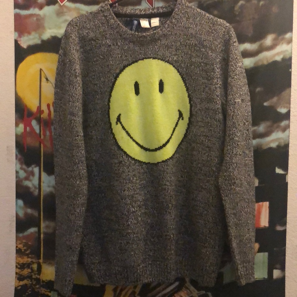 Smiley🙂 Divided Blue by H&M knit sweater!